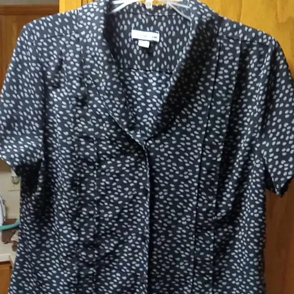 CROFT & BARROW WOMENS TOP SIZE M - Picture 4 of 10